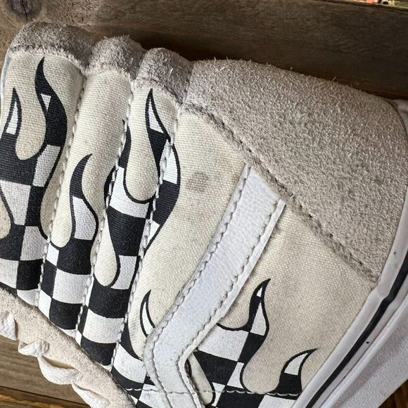 Womens Vans Sk8-Hi‎ Ivory Suede Checkerboard Flames Sneakers Shoes Size 7M 8.5W - Picture 7 of 7